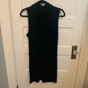 Alice and Olivia Base Turtleneck Sleeveless Dress With Detailed Back Seam Sz M